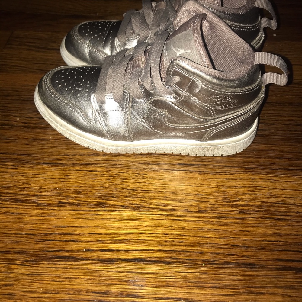 Jordan 1 sepia stone mid